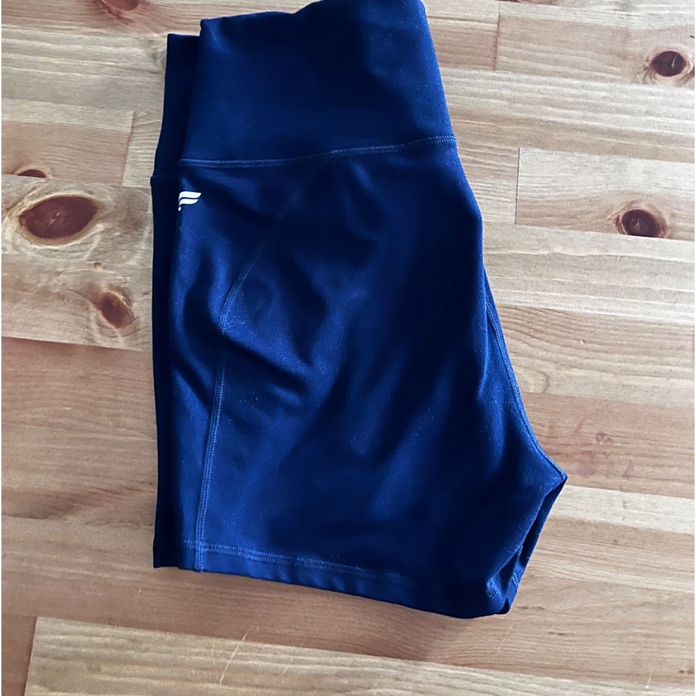 Fabletics Define High 4” Shorts, Small - image 2